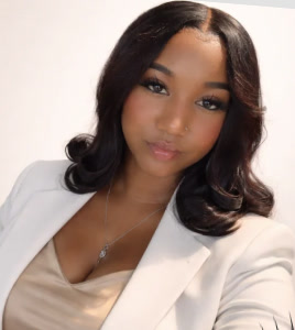Kaela, licensed aesthetician at Pretty in Minks